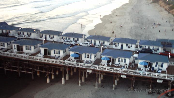 W1-IMG_0068.jpg - Rental cottages located on Crystal Pier
